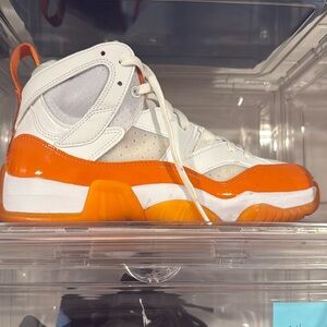 JORDAN JUMPMAN TWO TREY